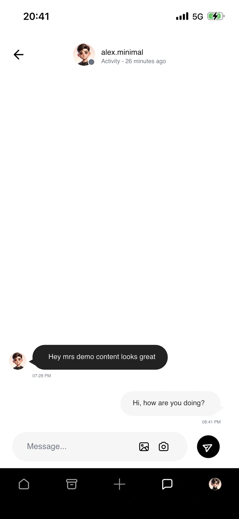 Conversa privada com campo de mensagem e imagens